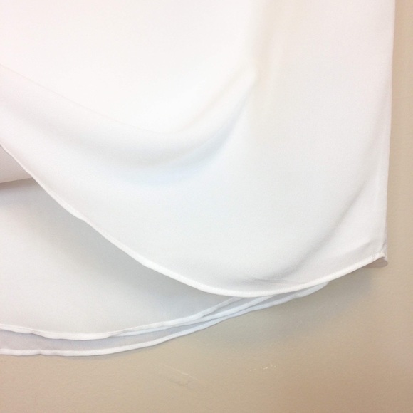 50% Off Sale! BANANA REPUBLIC • NWT Blouse Size M - Picture 5 of 8